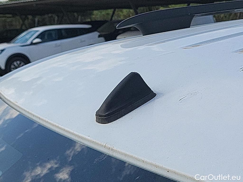  Citroen  Berlingo CITROEN  / 2018 / 5P / monovolumen compacto Talla M BlueHDi 100 100 AÑOS #57