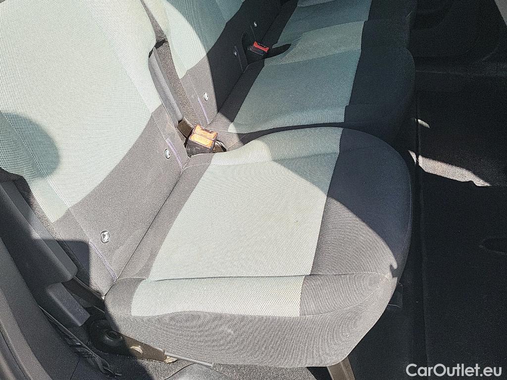  Citroen  Berlingo CITROEN  / 2018 / 5P / monovolumen compacto Talla M BlueHDi 100 100 AÑOS #33