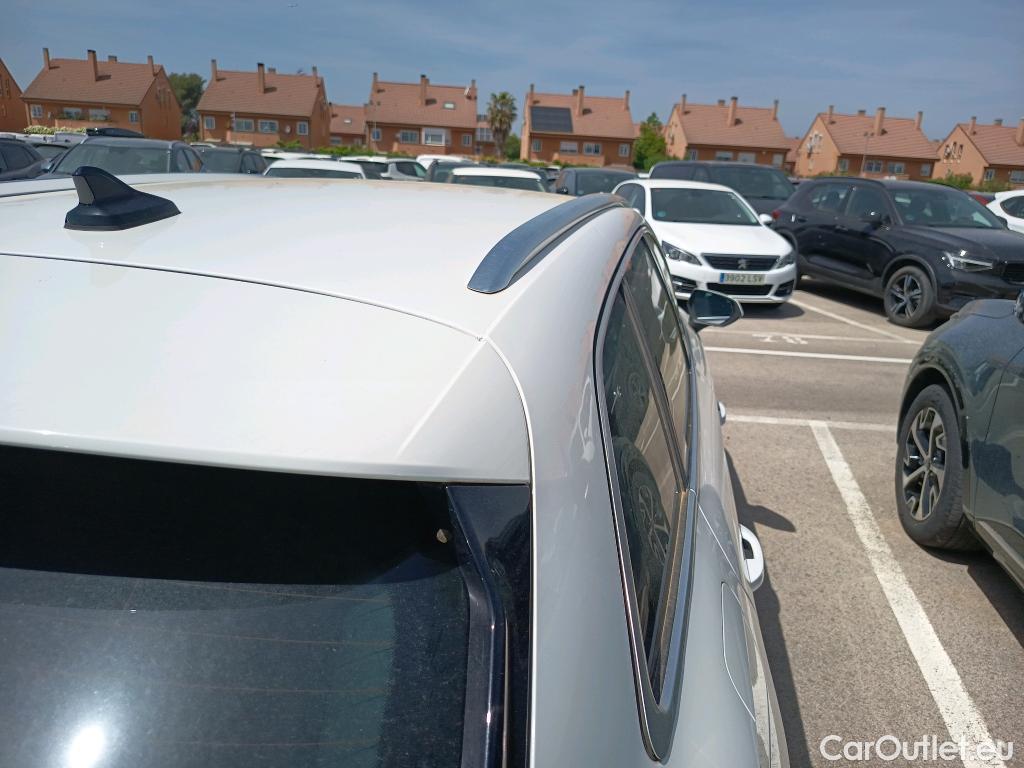  Seat  Leon SEAT Nuevo León / 2020 / 5P / familiar SP 1.4 e-Hybrid DSG S&S Xcellence Go L #2