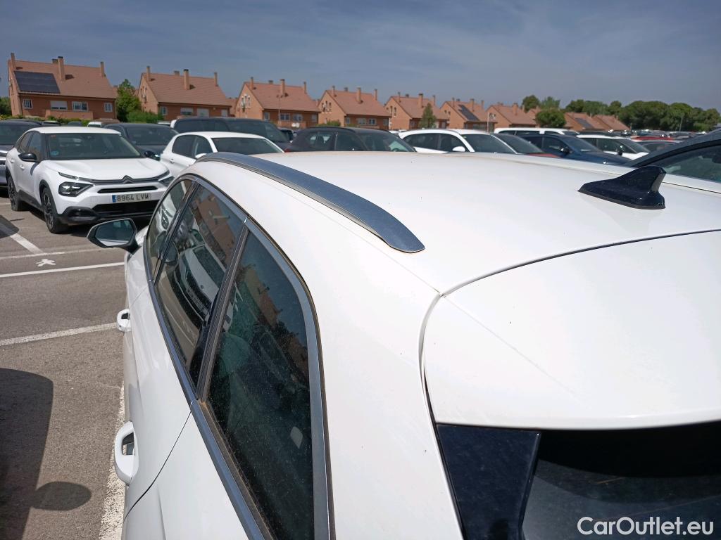  Seat  Leon SEAT Nuevo León / 2020 / 5P / familiar SP 1.4 e-Hybrid DSG S&S Xcellence Go L #3