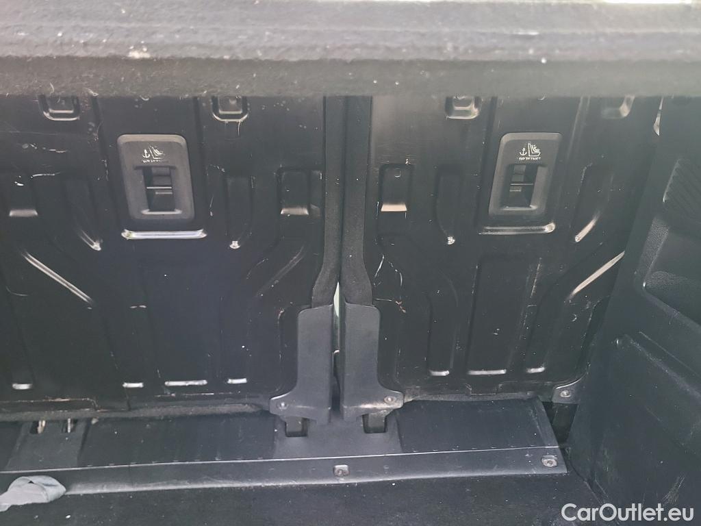  Citroen  Berlingo CITROEN  / 2018 / 5P / monovolumen compacto Talla M BlueHDi 100 100 AÑOS #18