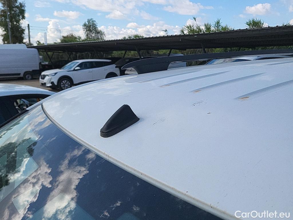  Citroen  Berlingo CITROEN  / 2018 / 5P / monovolumen compacto Talla M BlueHDi 100 100 AÑOS #56