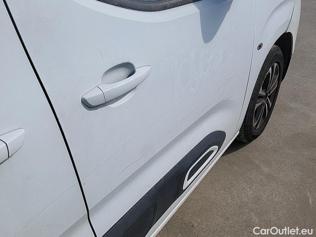 Citroen  Berlingo CITROEN  / 2018 / 5P / monovolumen compacto Talla M BlueHDi 100 100 AÑOS #31