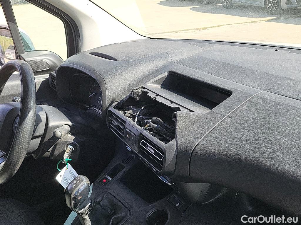  Citroen  Berlingo CITROEN  / 2018 / 5P / monovolumen compacto Talla M BlueHDi 100 100 AÑOS #1