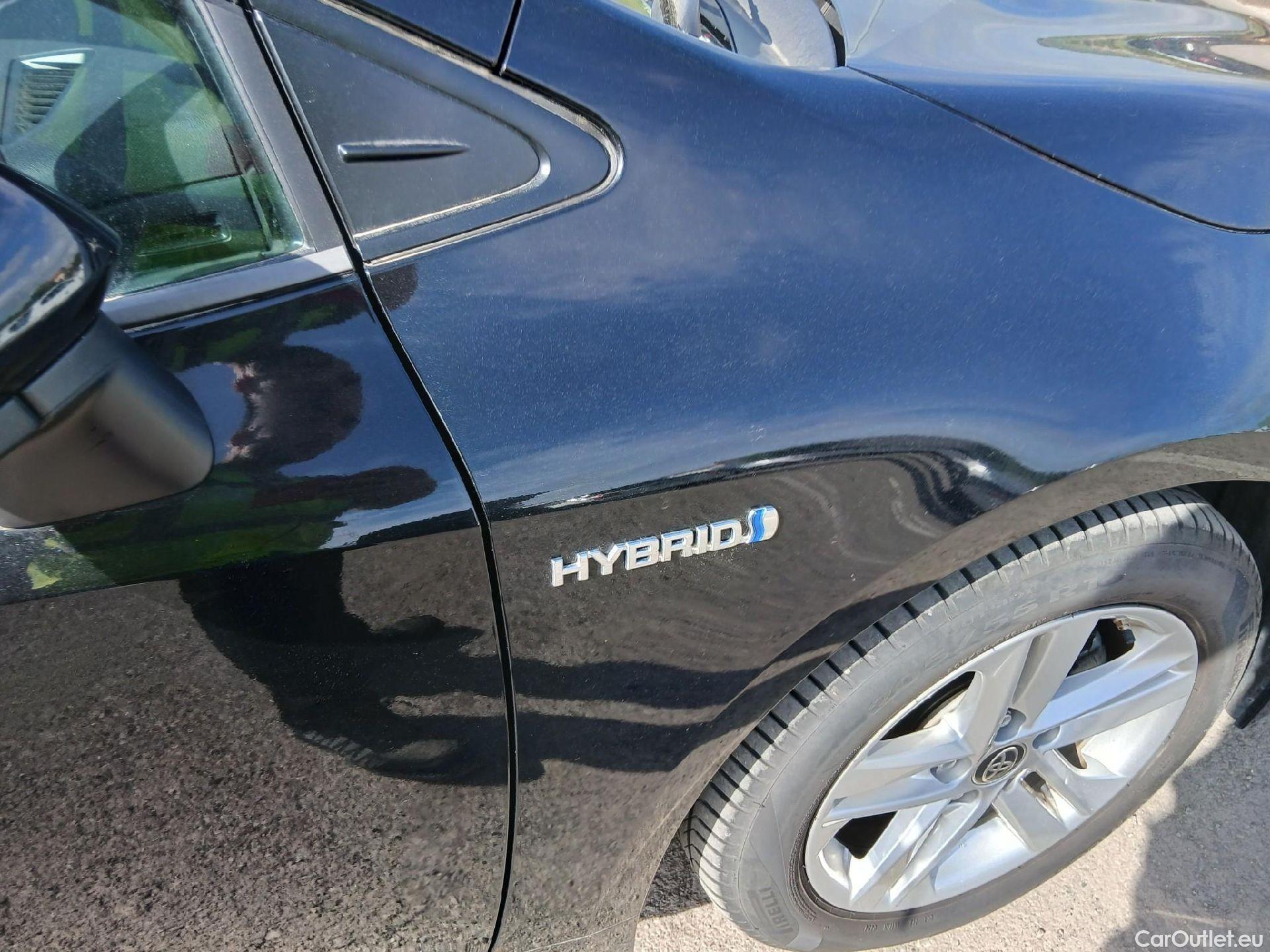  Toyota  Corolla TOYOTA  1.8 125H ACTIVE TECH E-CVT #24