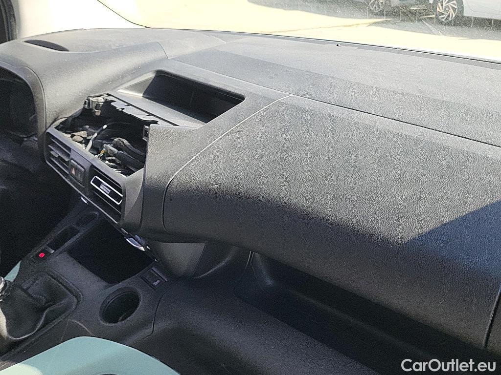  Citroen  Berlingo CITROEN  / 2018 / 5P / monovolumen compacto Talla M BlueHDi 100 100 AÑOS #48