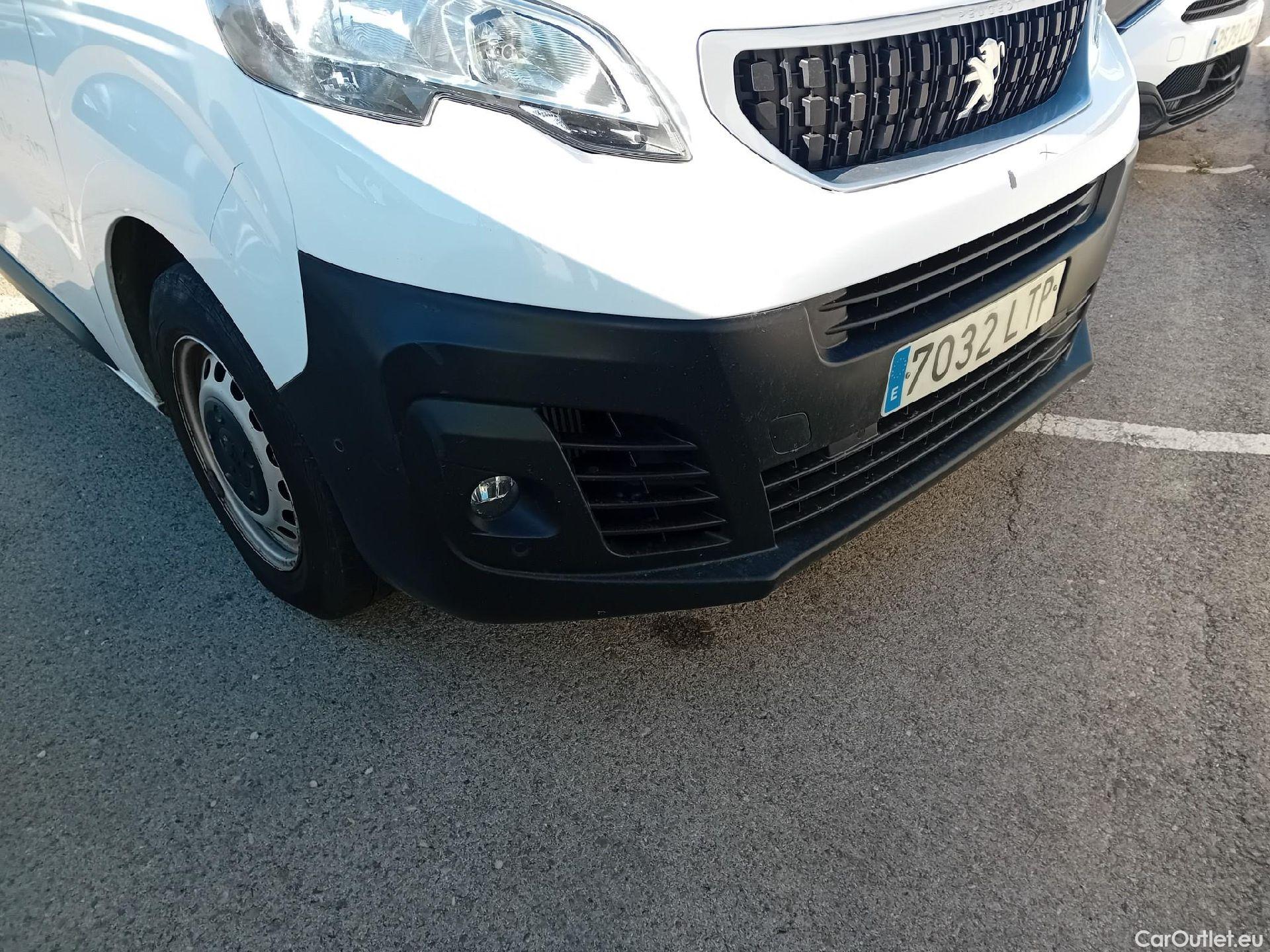  Peugeot  Expert PEUGEOT  / 2016 / 4P / furgón Furgón Premium 2.0 BlueHDi 120 Standard #7