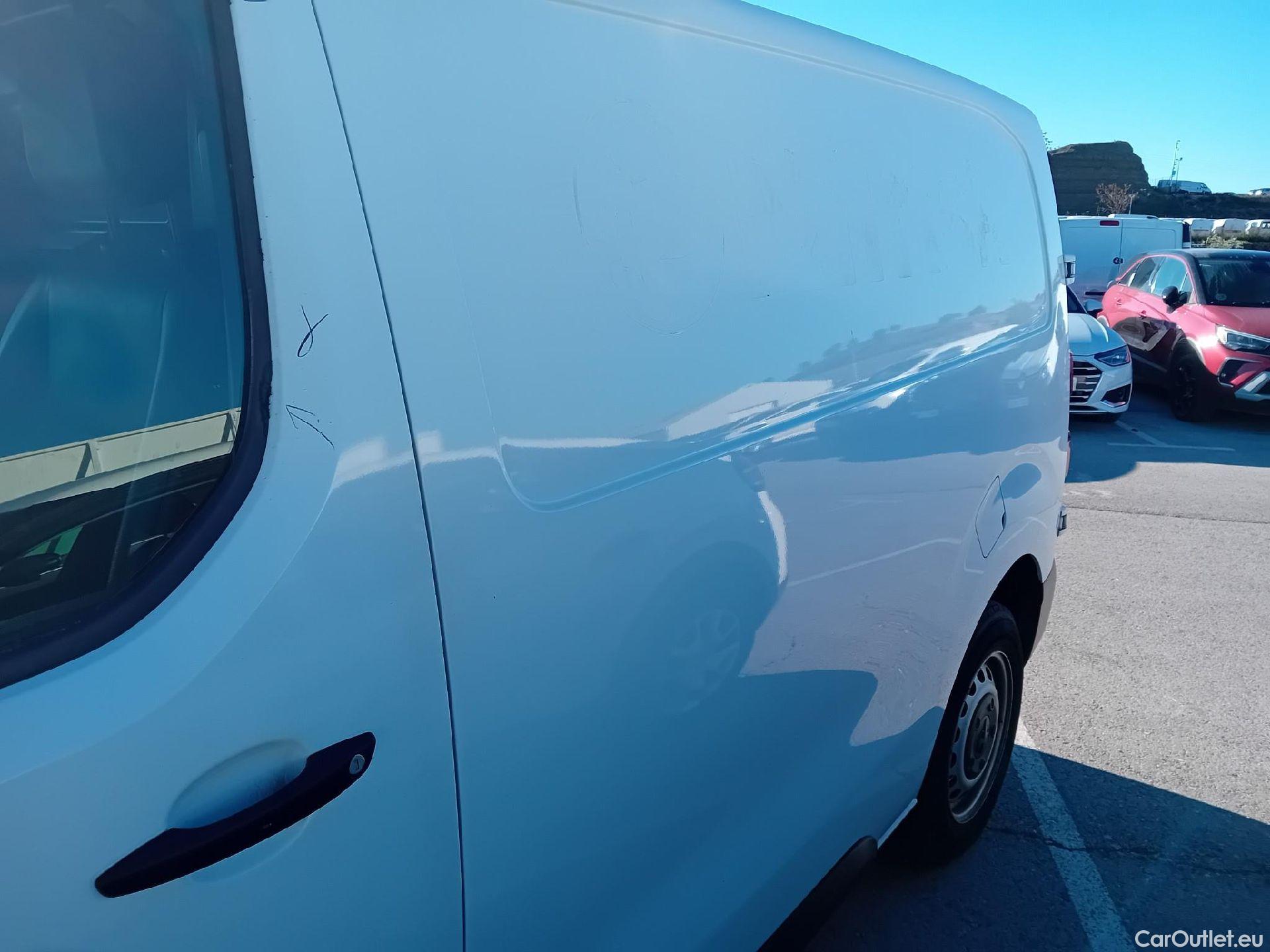  Peugeot  Expert PEUGEOT  / 2016 / 4P / furgón Furgón Premium 2.0 BlueHDi 120 Standard #13