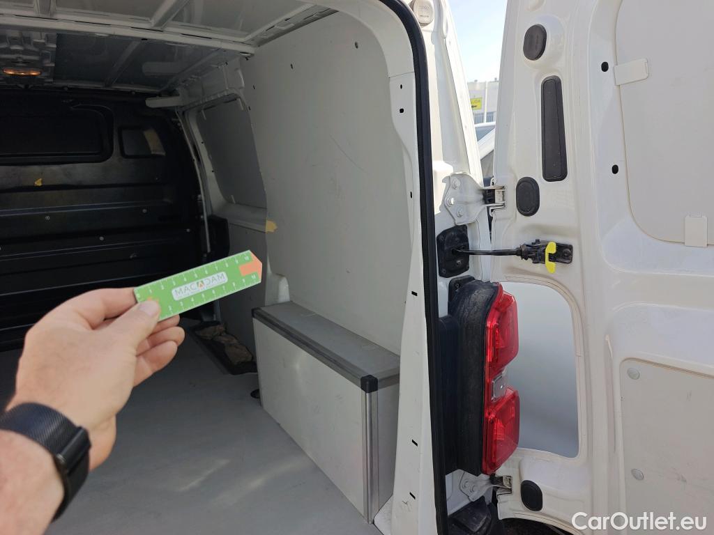  Opel  Vivaro OPEL  / 2019 / 4P / furgón 1.5 BlueHDi 74kW (100CV) M Std #62