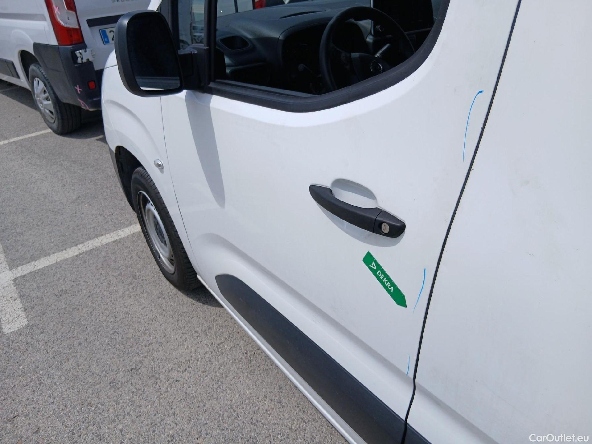  Opel  Combo OPEL  / 2018 / 4P / furgón derivado de turismo 1.5 TD 75kW (100CV) Select L H1 650kg #11