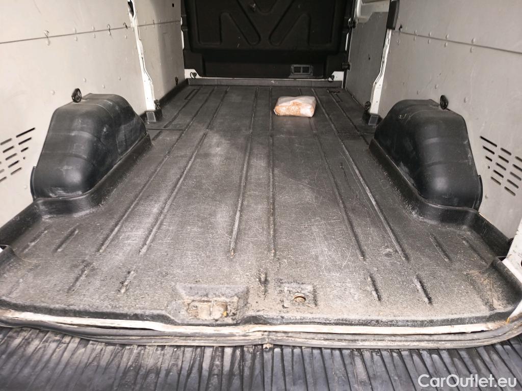  Ford  Transit FORD  / 2013 / 4P / furgón 350 96kW L3H2 Van Trend FWD MHEV #72