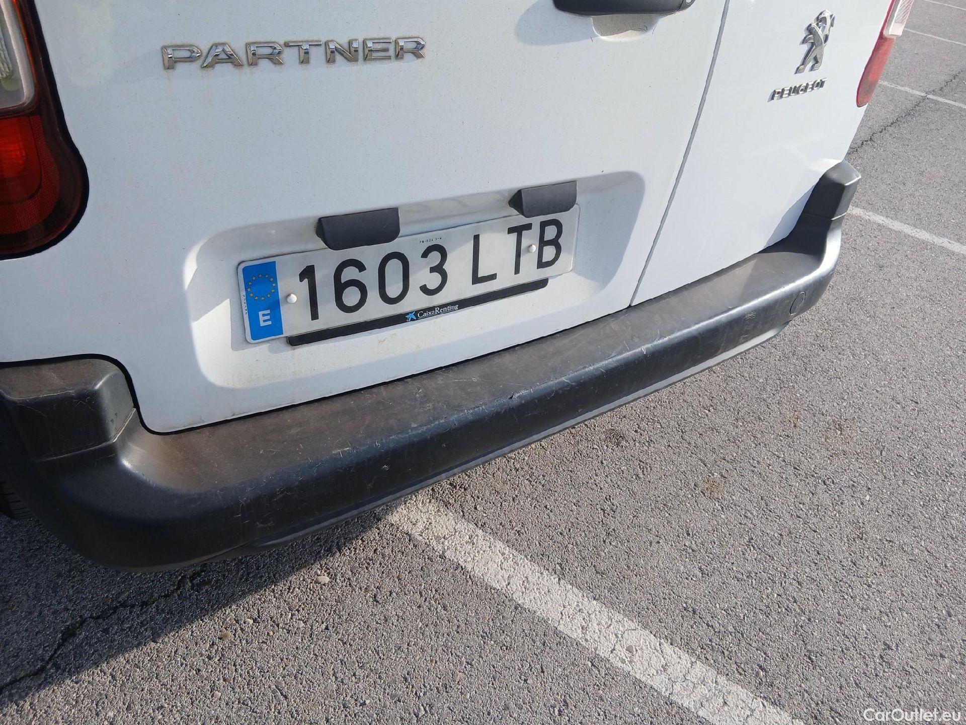  Peugeot  Partner PEUGEOT  / 2018 / 4P / furgón derivado de turismo Premium Standard 600kg BlueHDi 73kW (AC) #31
