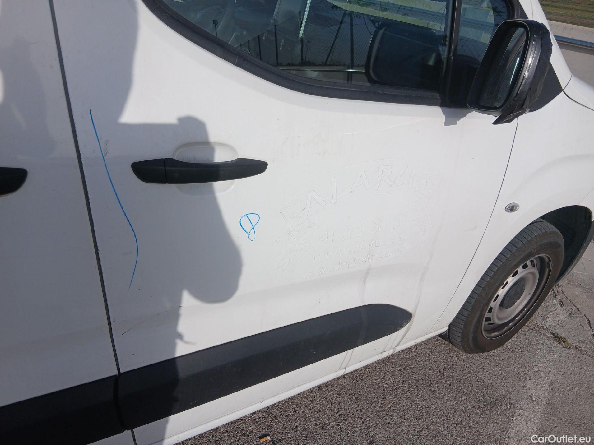  Peugeot  Partner PEUGEOT  / 2018 / 4P / furgón derivado de turismo Premium Standard 600kg BlueHDi 73kW (AC) #44