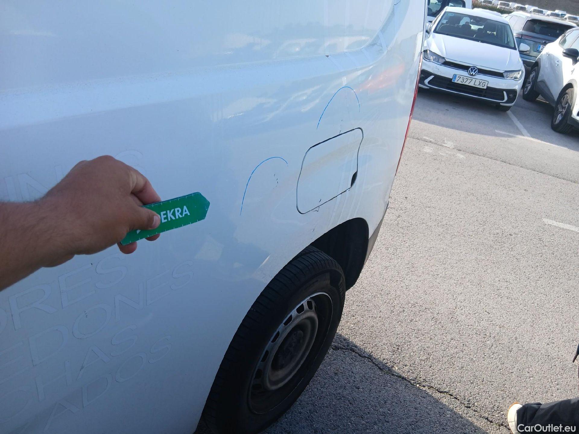  Peugeot  Partner PEUGEOT  / 2018 / 4P / furgón derivado de turismo Premium Standard 600kg BlueHDi 73kW (AC) #28