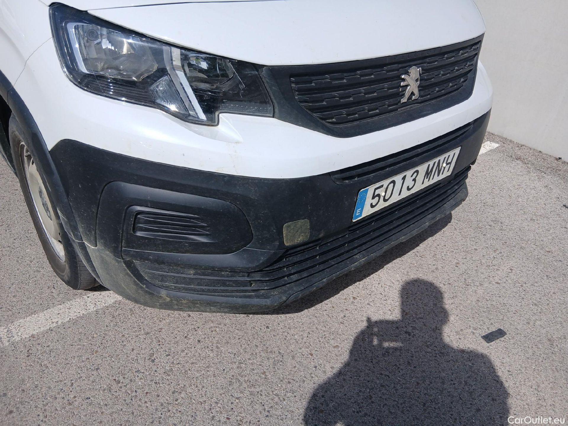 Peugeot  Partner PEUGEOT Rifter / 2018 / 5P / combi Active Pack Business Std. PureTech 110 #18
