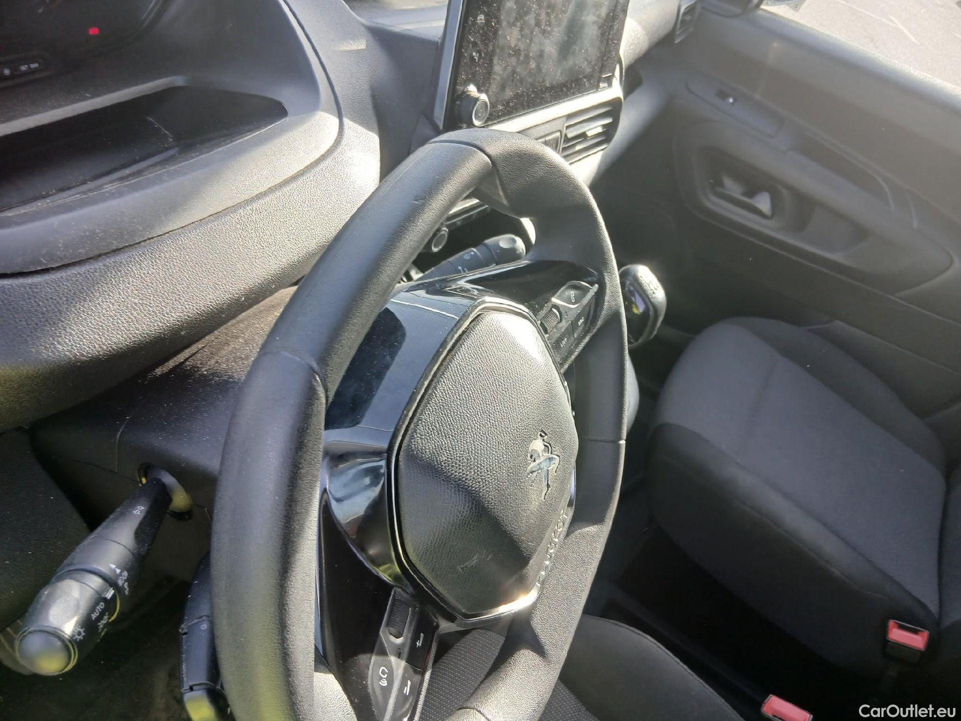  Peugeot  Partner PEUGEOT  / 2018 / 4P / furgón derivado de turismo Premium Standard 600kg BlueHDi 73kW (AC) #9