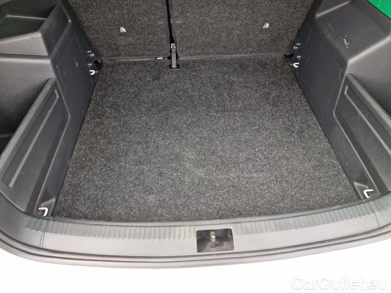  Skoda  Fabia  Combi (2015) Com.1.0TSI 70 Ambition AT #29