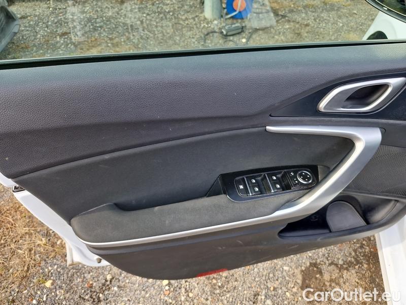  KIA  Cee'd Ceed Sportswagon (2018->) Ceed SW 1.5 T-GDI 118 Top AT #13