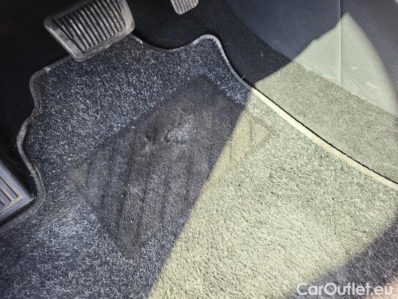  KIA  Cee'd Ceed  (CD) (2018->) Ceed SW 1.5 T-GDI 118 Top AT #12