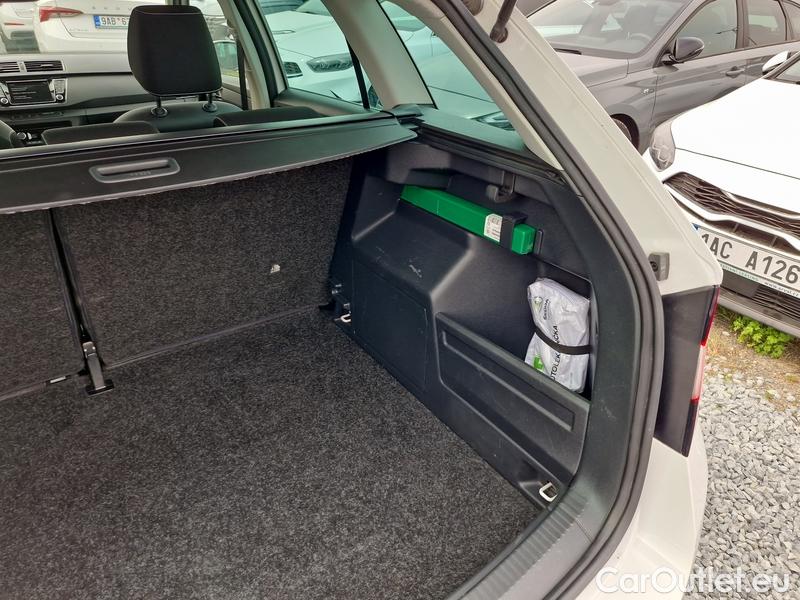  Skoda  Fabia  Combi (2015) Com.1.0TSI 70 Ambition AT #13