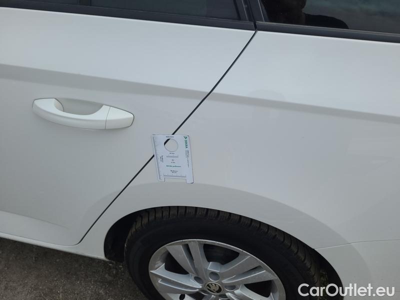  Skoda  Fabia  Combi (2015) Com.1.0TSI 70 Ambition 5d #26
