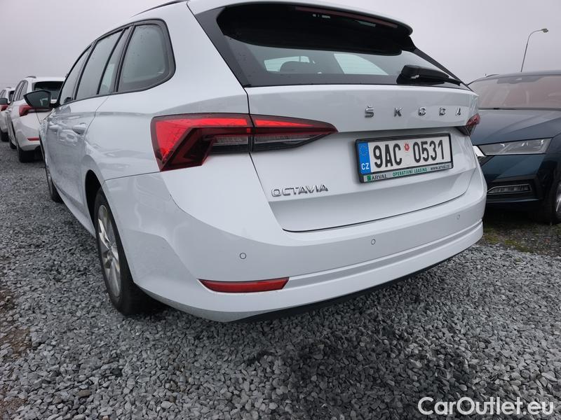  Skoda  Octavia  Combi (NX3)(2020) Oct.C.2.0 TDI 110 Ambition #8