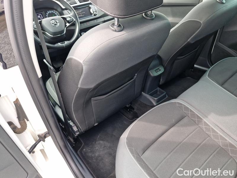  Skoda  Fabia  Combi (2015) Com.1.0TSI 70 Ambition AT #27