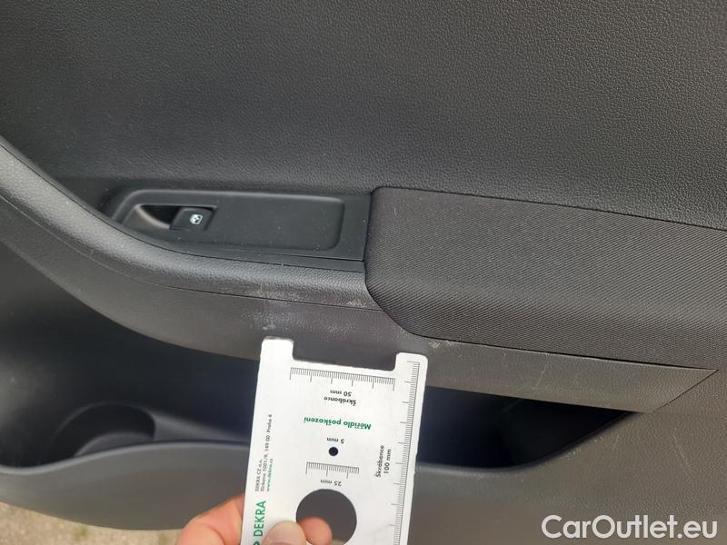  Skoda  Fabia  Combi (2015) Com.1.0TSI 70 Ambition 5d #23