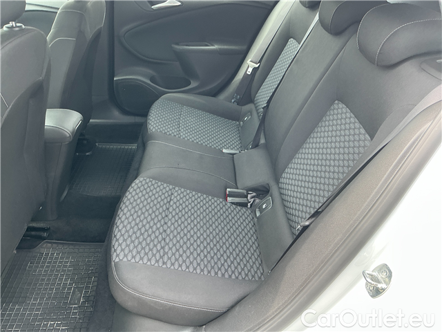  Opel  Astra ST 1.5CDTi 77 Edition 5d #18