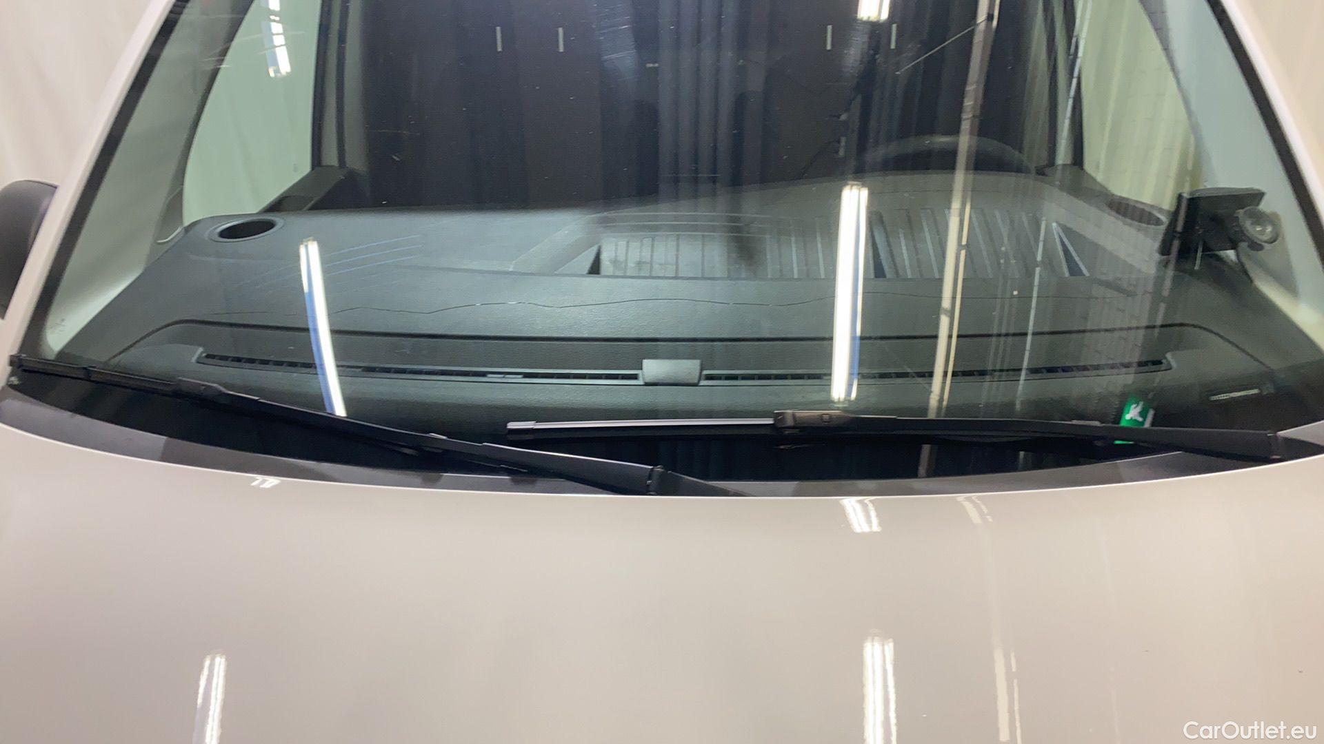  Volkswagen  Transporter  T6 TDI 150 32 M 4M #1