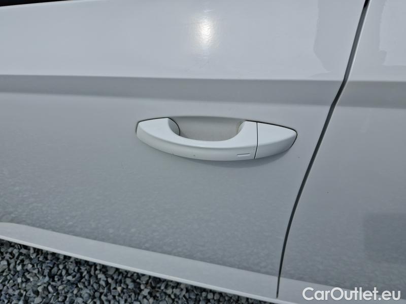  Skoda  Fabia  Combi (2015) Com.1.0TSI 70 Ambition AT #22