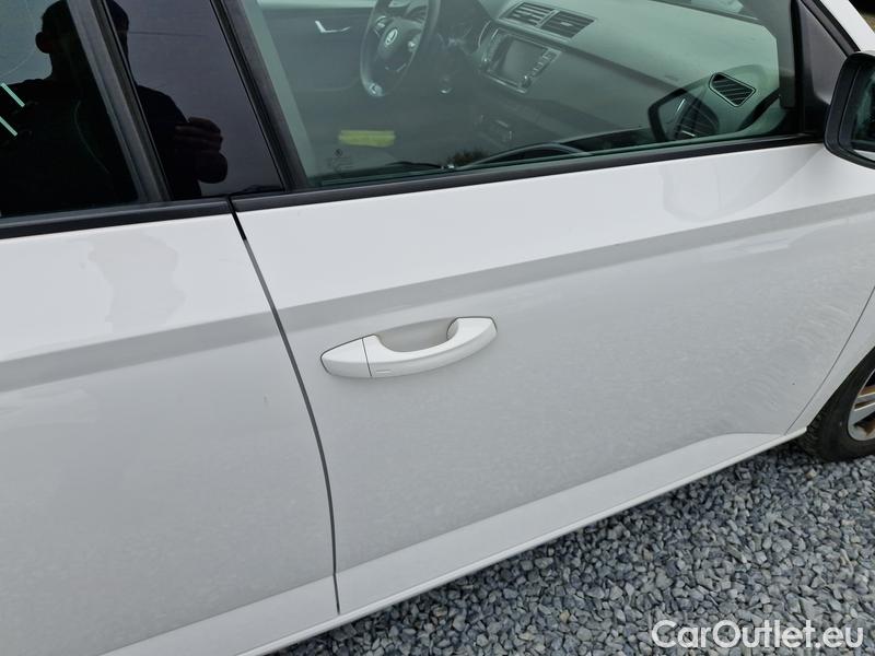  Skoda  Fabia  Combi (2015) Com.1.0TSI 70 Ambition AT #16