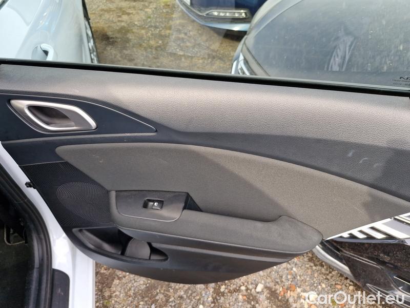  KIA  Cee'd Ceed Sportswagon (2018->) Ceed SW 1.5 T-GDI 118 Top AT #18