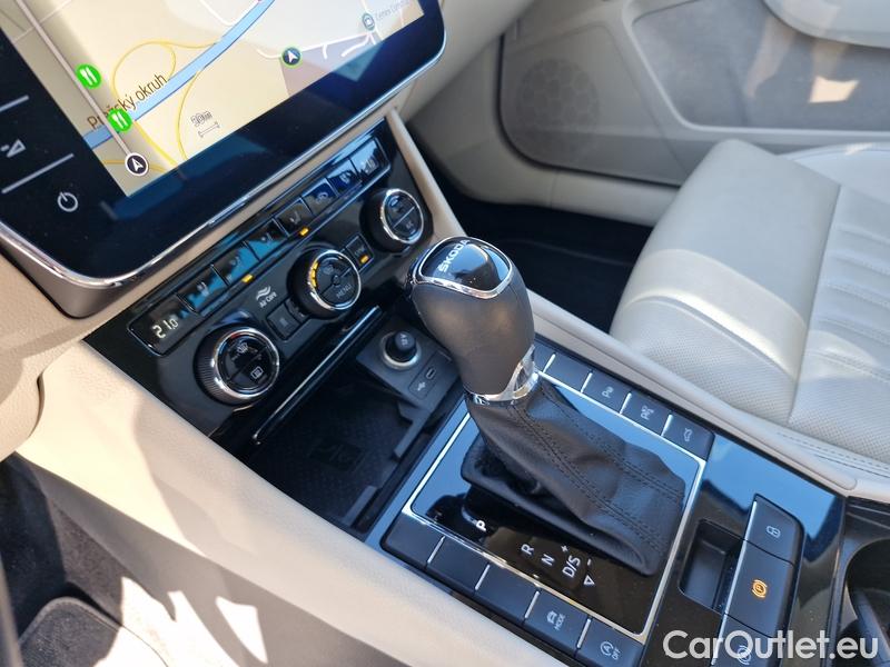  Skoda  Superb  Combi (3V5)(2015) Sup.C.FL2.0TDI 110 L&K AT #14