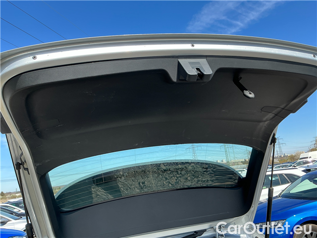  Skoda  Octavia Oct.Combi 2.0TDI 110 Ambit. AT #12