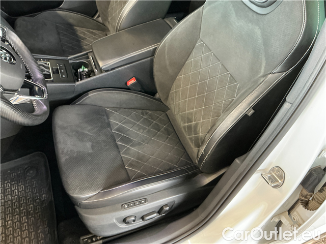  Skoda  Superb Sup.c.2.0TDI 147 SportLi Aut #7