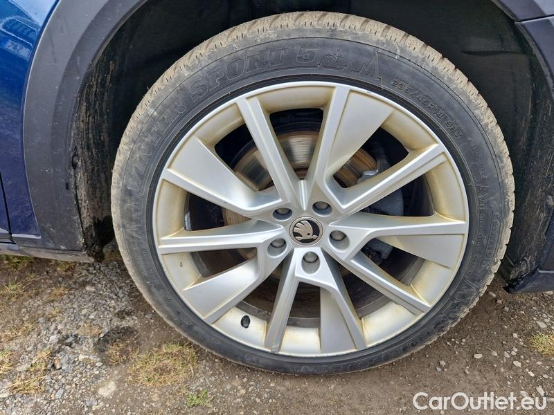  Skoda  Superb  Combi (3T5)(2010) Su.c.2.0TDI 147 Scout 4x4 Aut #19