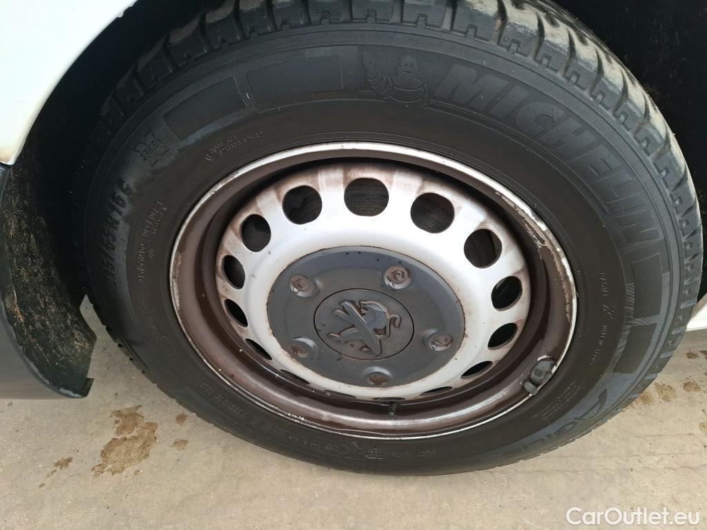  Peugeot  Expert  Fourgon Premium L1 1.6 HDi 95CV BVM5 E6 #33