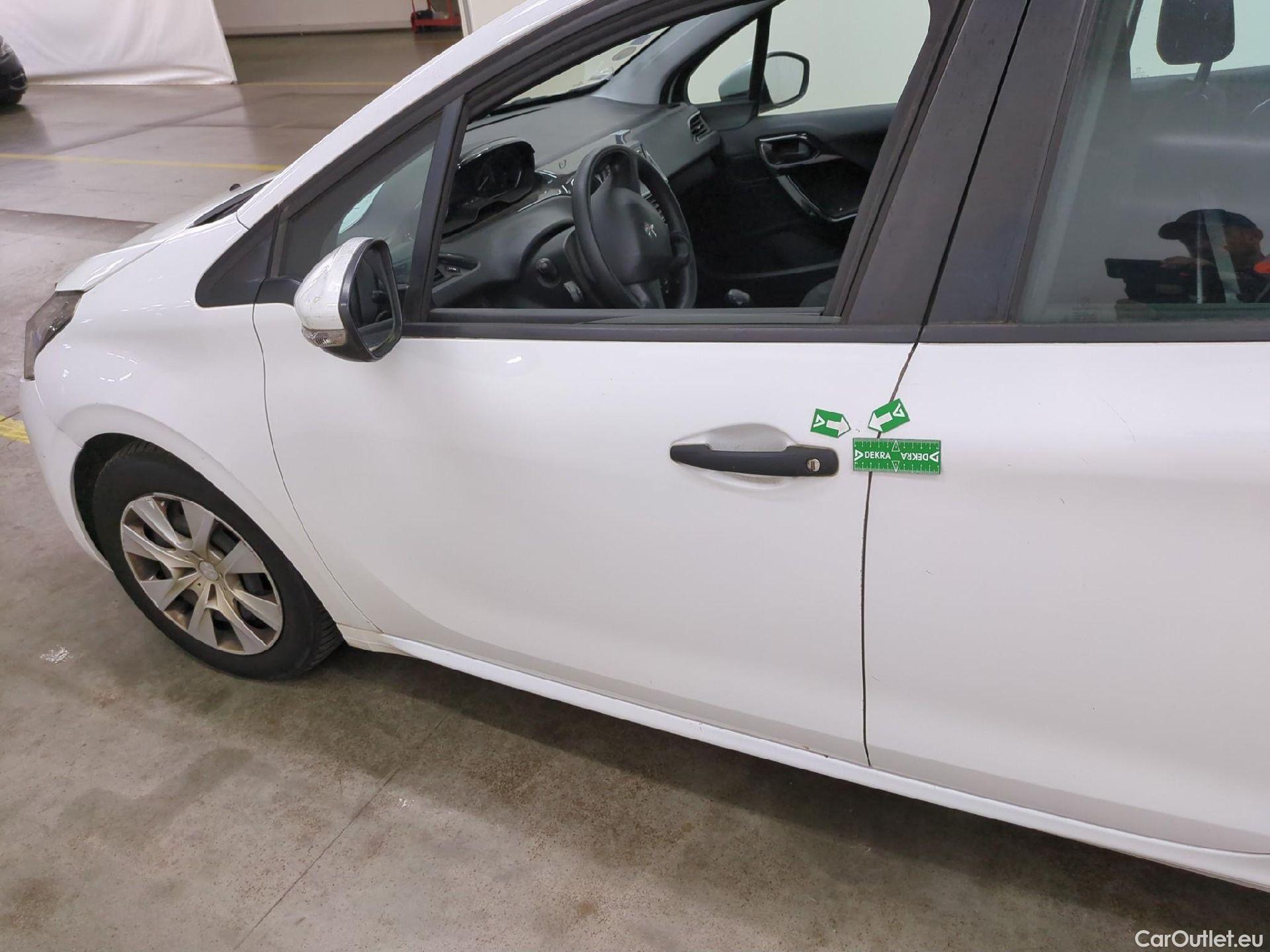  Peugeot  208  Affaire Premium 1.6 HDi 75CV BVM5 E6 #62