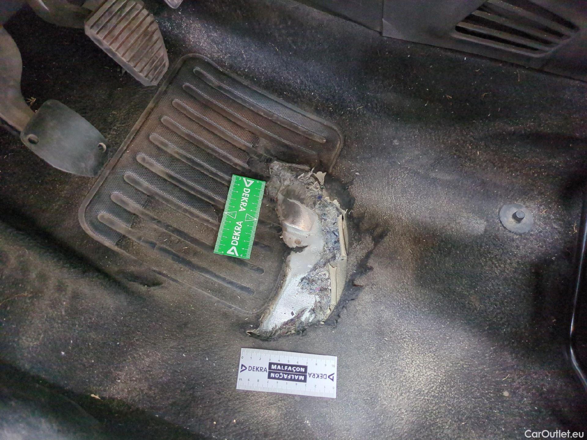  Peugeot  208  Affaire Premium 1.6 HDi 75CV BVM5 E6 #56