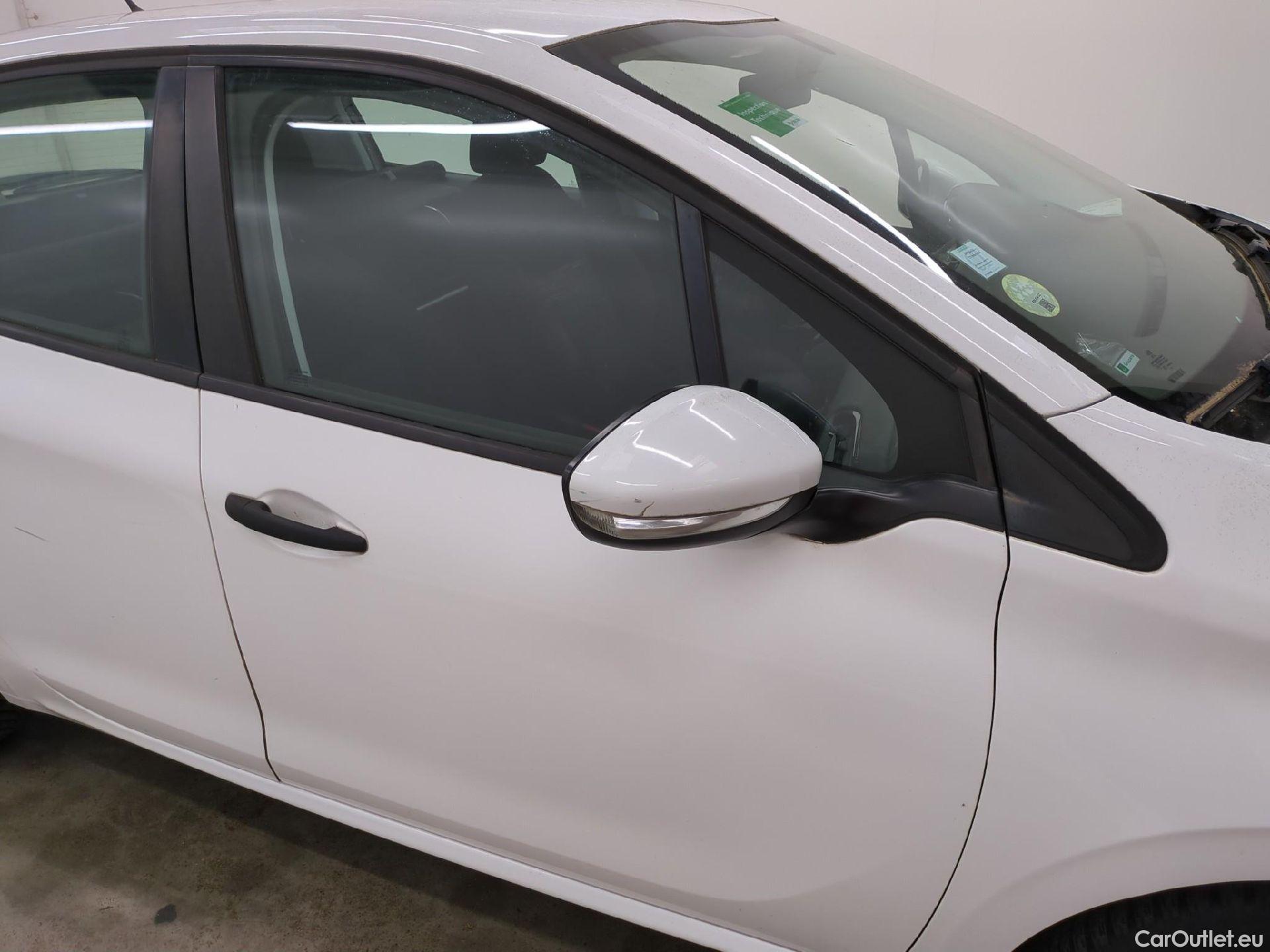  Peugeot  208  Affaire Premium 1.6 HDi 75CV BVM5 E6 #8