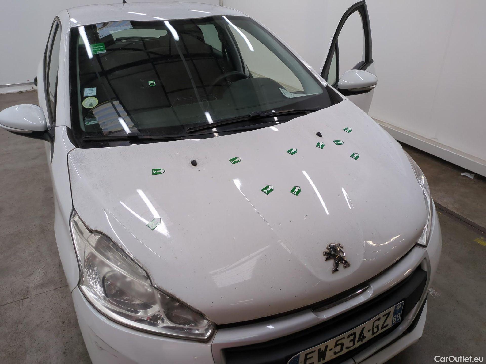  Peugeot  208  Affaire Premium 1.6 HDi 75CV BVM5 E6 #37