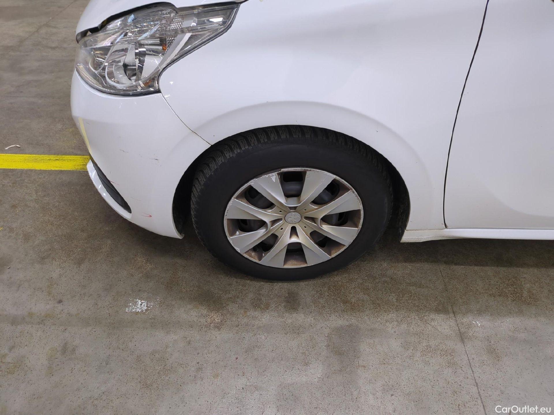 Peugeot  208  Affaire Premium 1.6 HDi 75CV BVM5 E6 #53