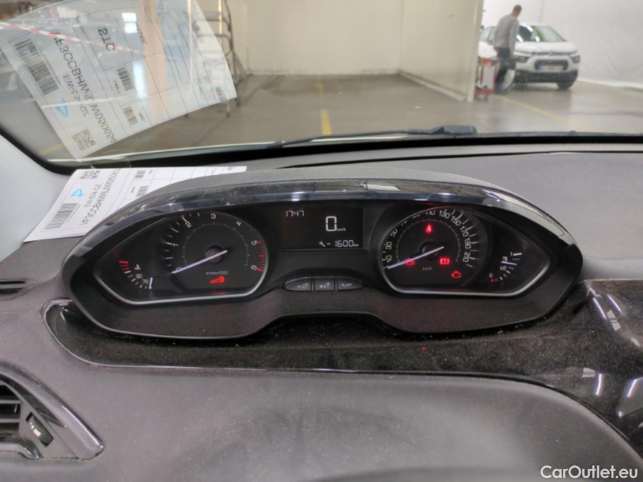  Peugeot  208  Affaire Premium 1.6 HDi 75CV BVM5 E6 #1