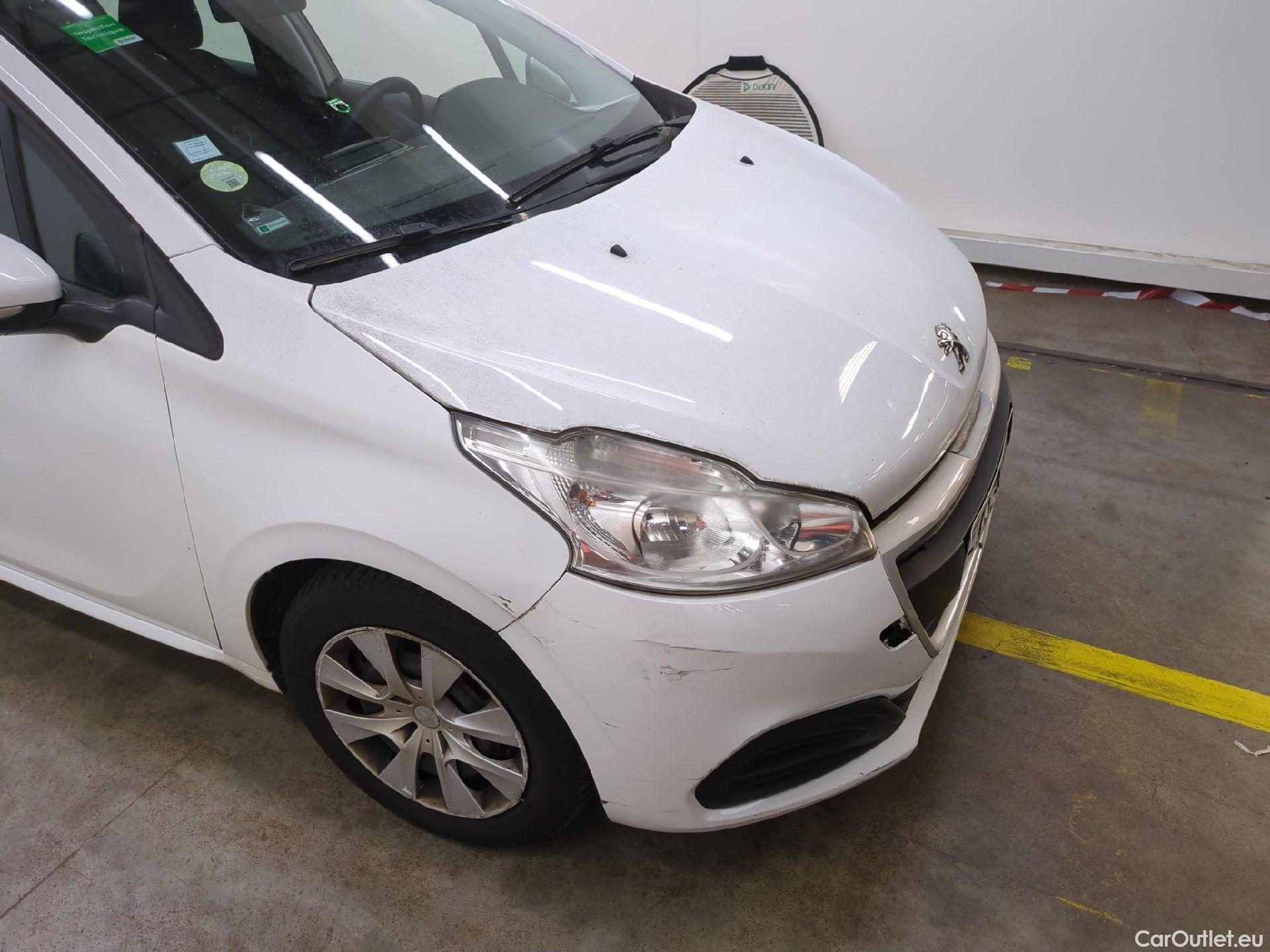  Peugeot  208  Affaire Premium 1.6 HDi 75CV BVM5 E6 #121