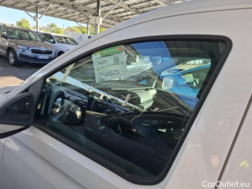 Volkswagen  Caddy VOLKSWAGEN  Cargo / 2020 / 4P / Fourgonnette 2.0 TDI 75ch Business #56
