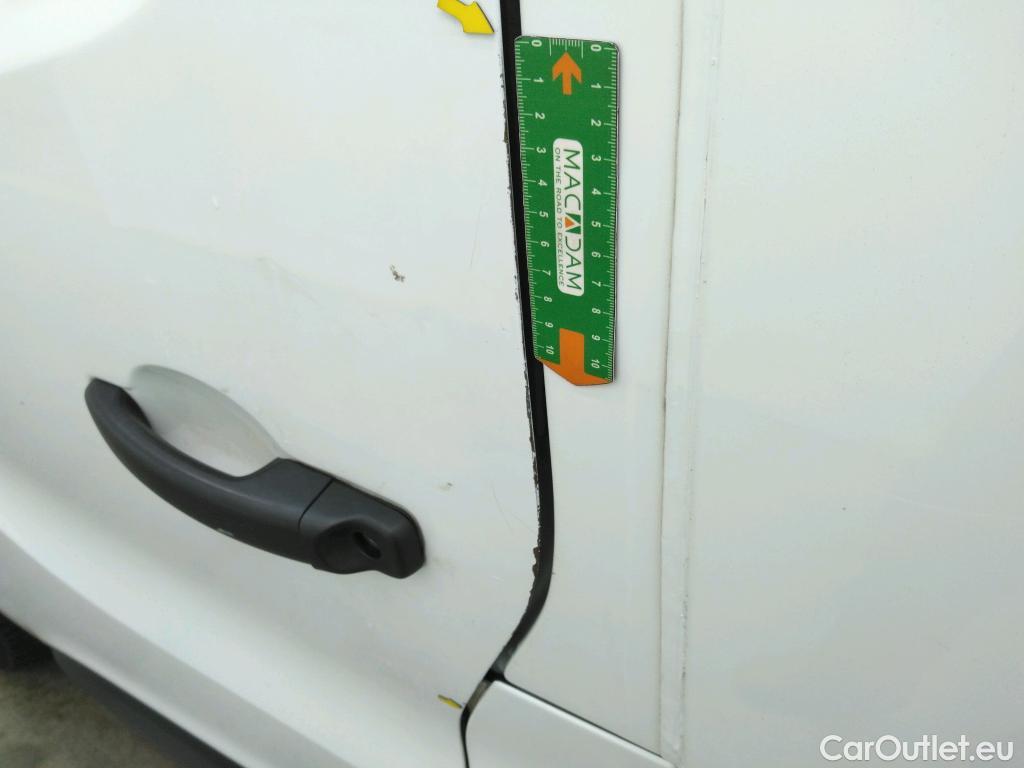  Renault  Trafic  Furgon Grand Confort L2H2 1200 1.6 dCi 125CV BVM6 E6 #13