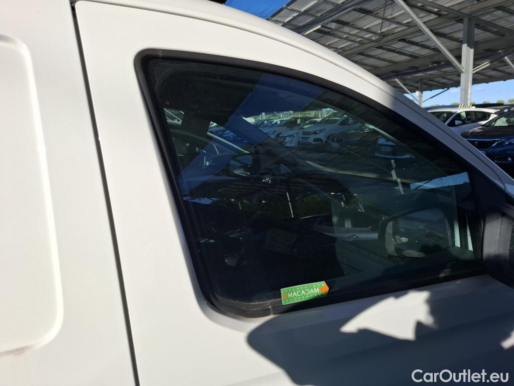  Volkswagen  Caddy VOLKSWAGEN  Cargo / 2020 / 4P / Fourgonnette 2.0 TDI 75ch Business #68