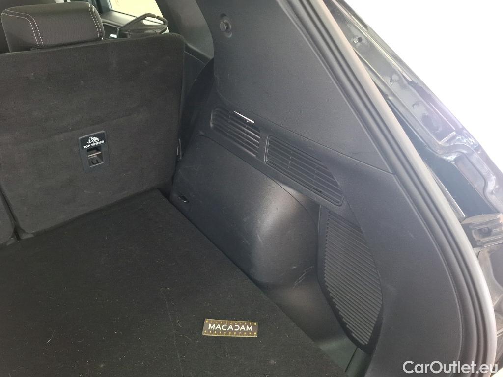  Ford  Kuga FORD  / 2019 / 5P / SUV 2.5 Dur 225 hybrid PHEV Pshift Titanium #59