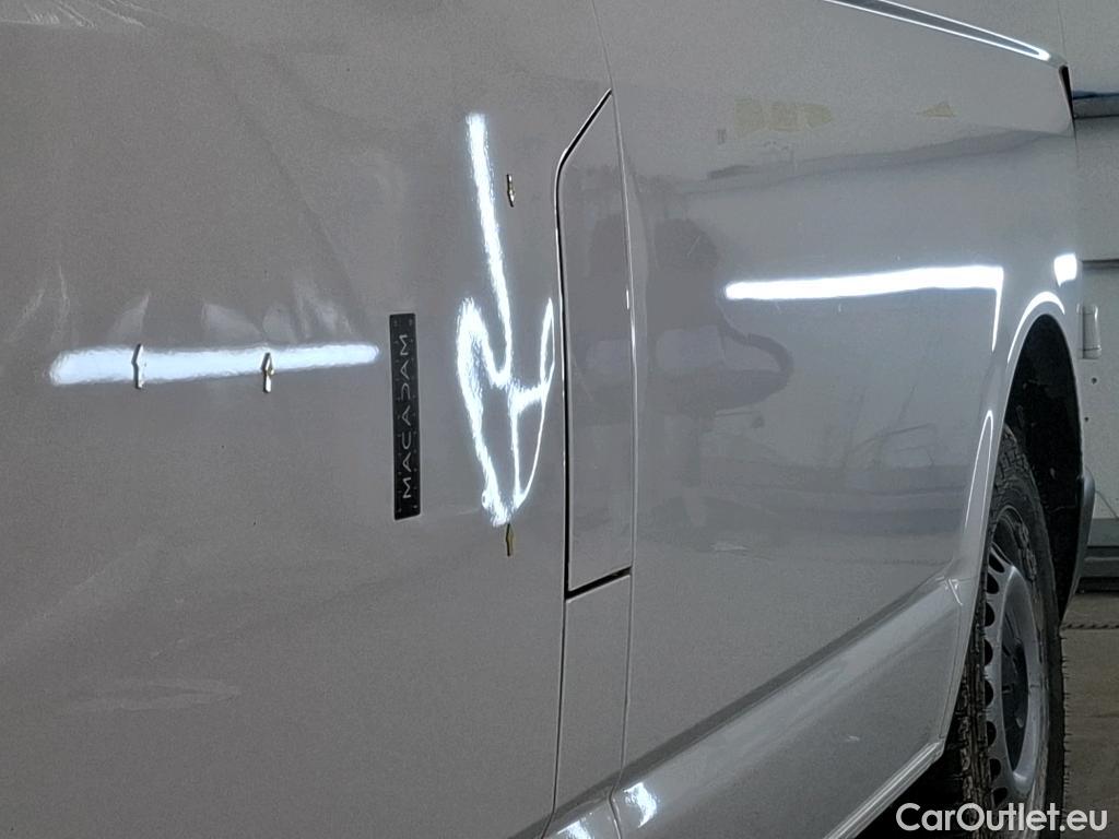  Volkswagen  Transporter VOLKSWAGEN  / 2019 / 4P / Fourgon tôlé 2.0 TDi 150 4MO L1H1 Business Line #18